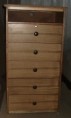 CAJONERA  ,CON LLAVE ,PARA DVD